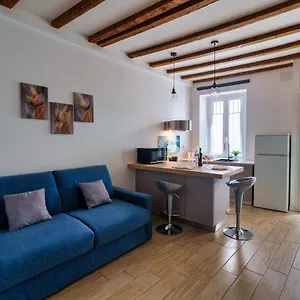 Apartamento Ambrogio's Nest - Modern Close To Cadorna Station, Milán